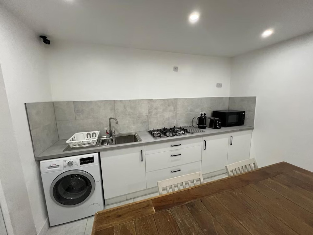 Luton City Retreat - Spacious 3 Bedroom Apartment