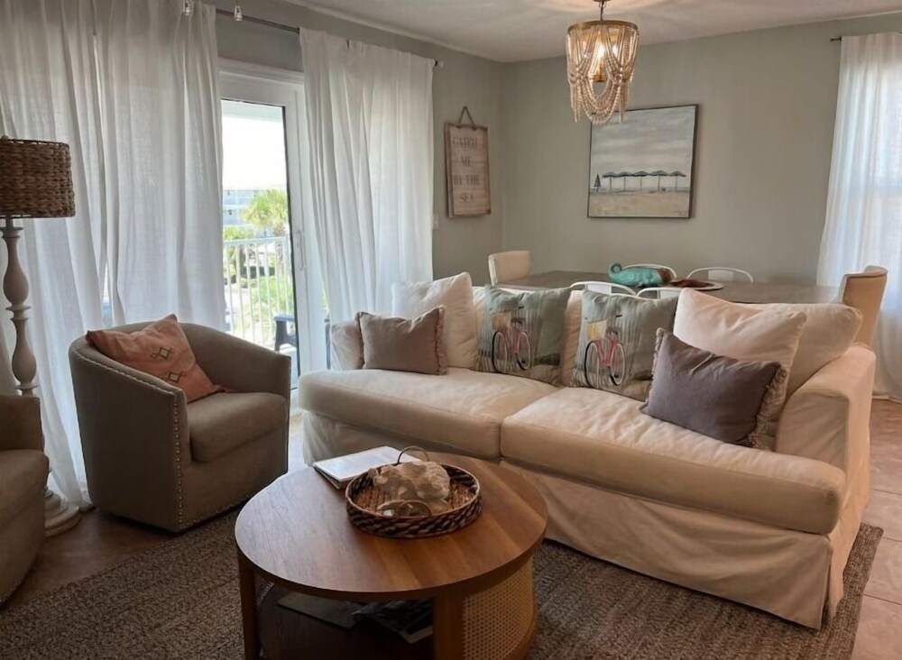 Beachside Villas 931- Mellow Waves