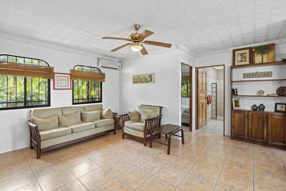 2-Bedroom House with Pool