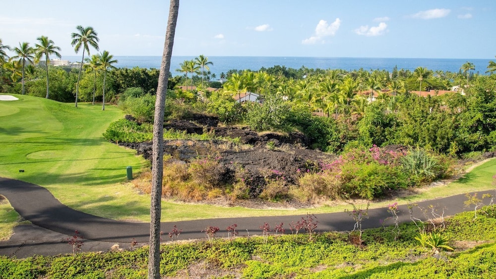 Upgraded 2BD Plus Loft - Amazing Golf & Ocean Views - In-unit AC - Vrkcv