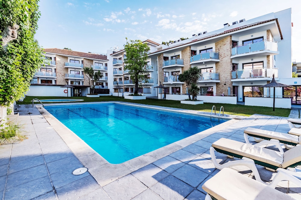 Hotel Apartamentos Sunway Apollo - Image 1