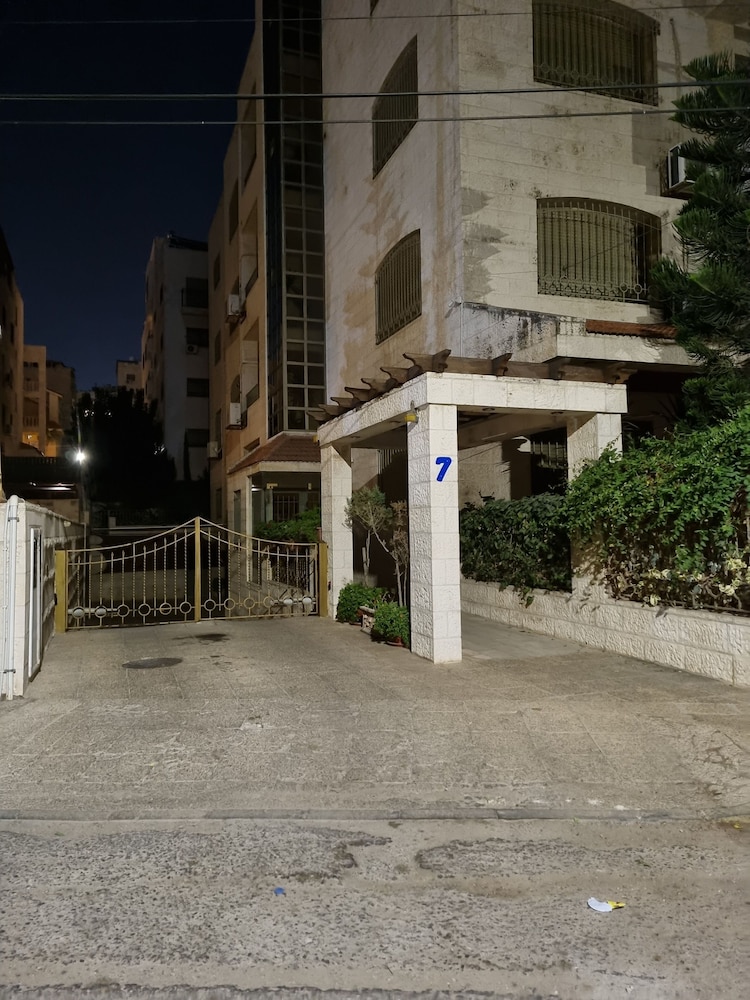 Charming Amman Apartment With Security and Modern Amenities