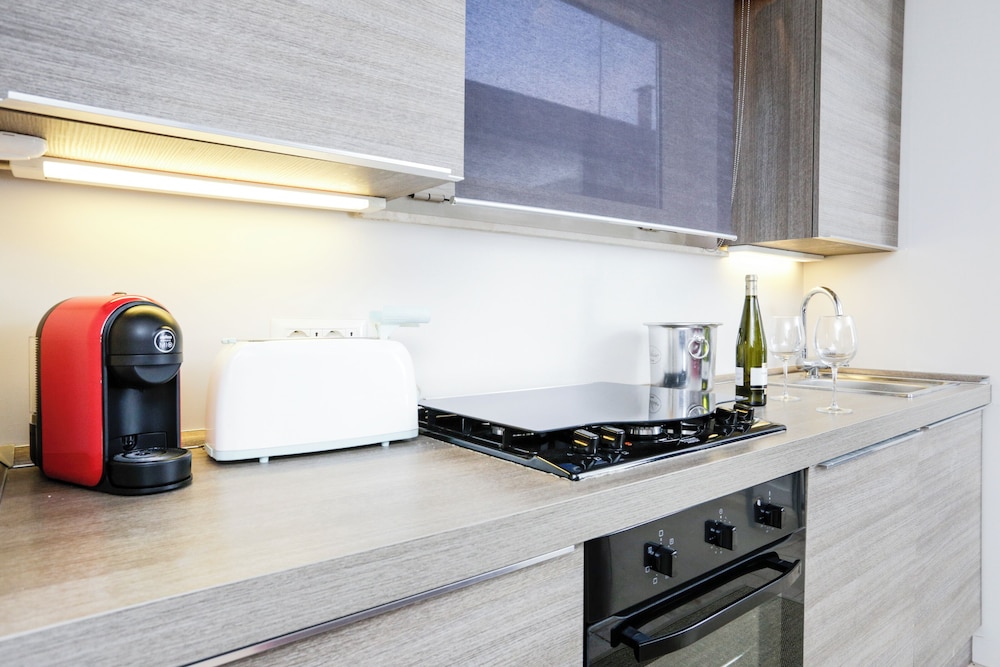 Spanish Steps Apartments