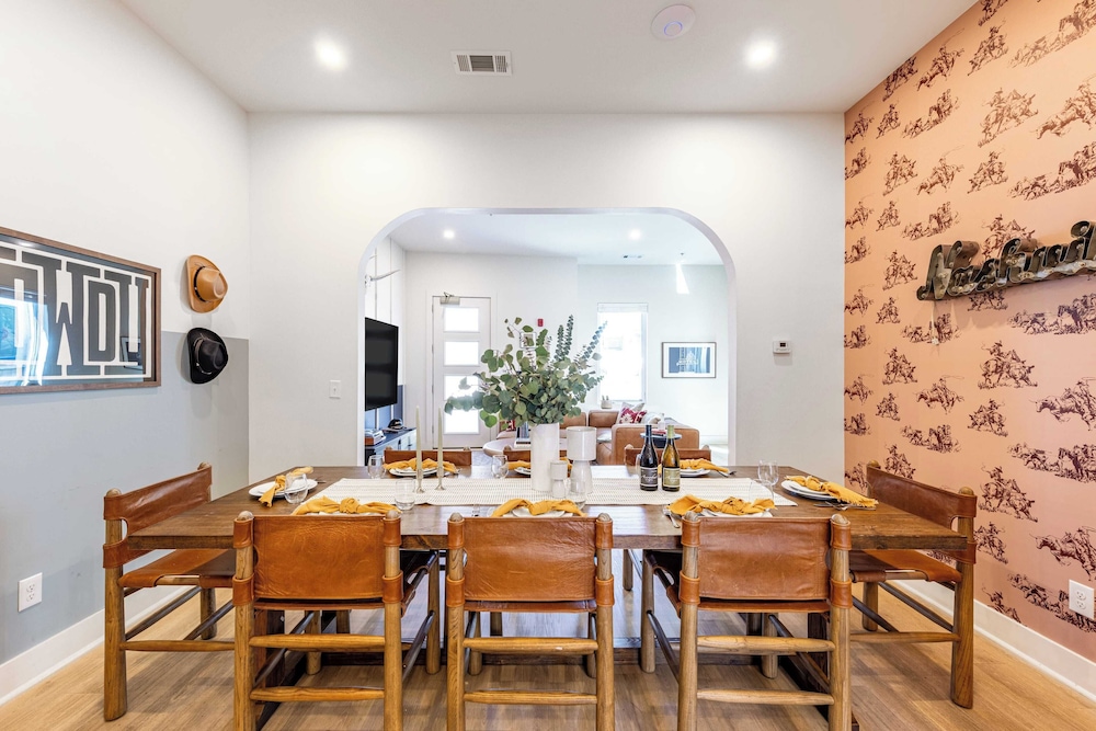 Sleeps 24, 2 Units Mins to Downtown Outrider by Avantstay