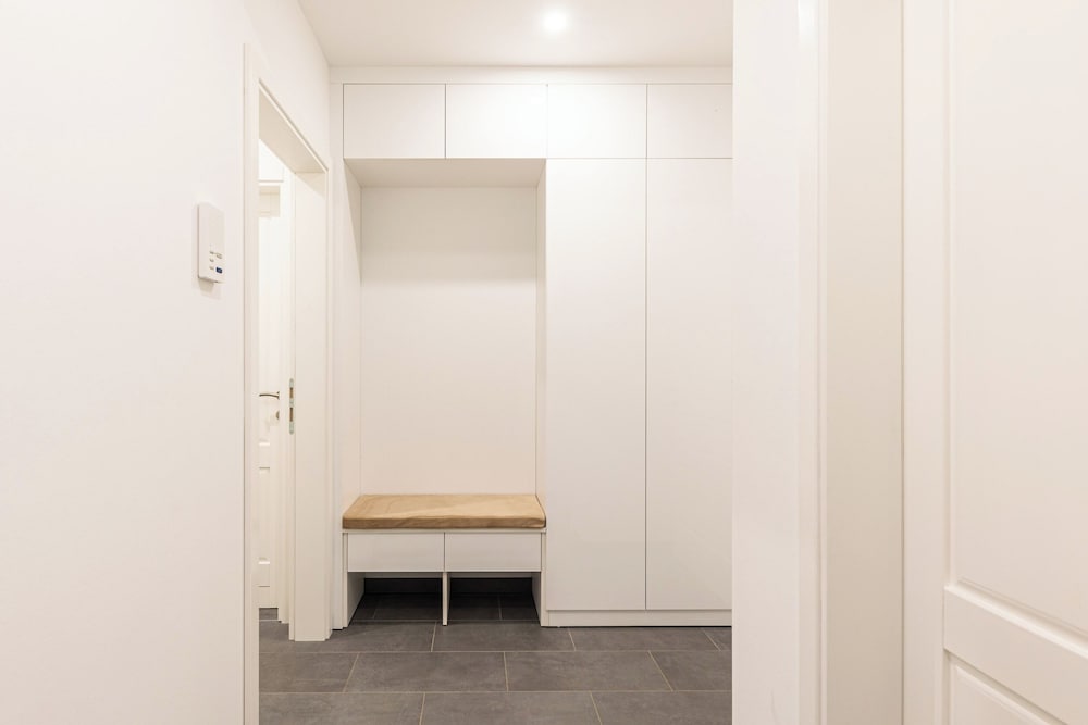 Olive Leaf - Ground Floor Apartment