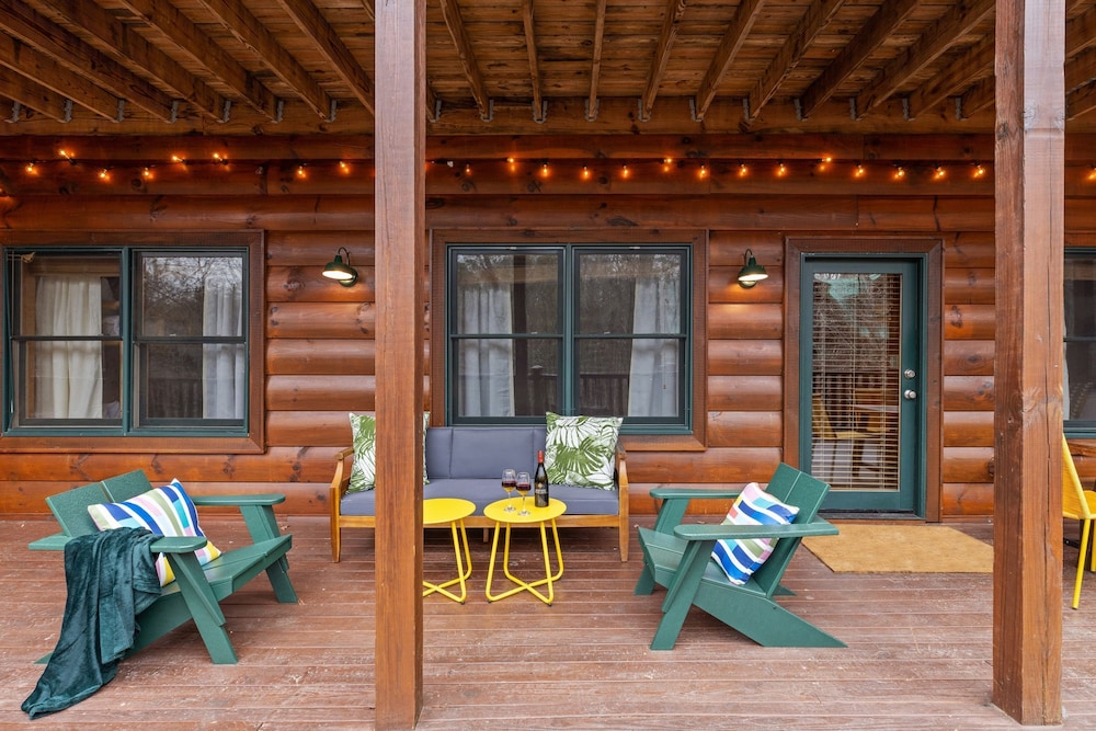 Yesteryear Hot Tub 360 Deck and Game Room Redesigned Cabin Easy Access
