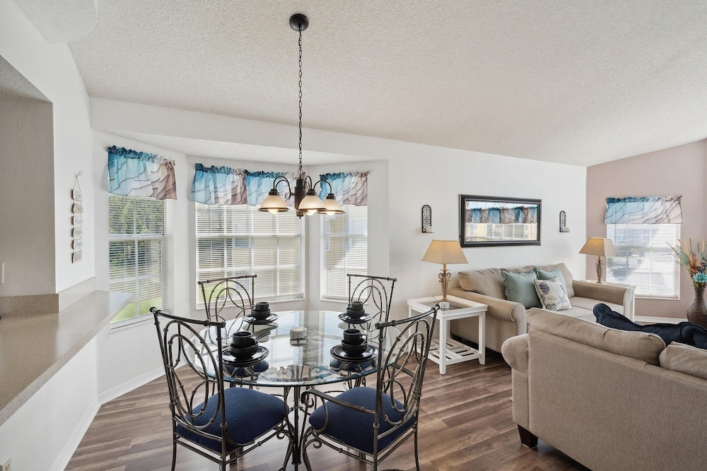 Sweetwater Club 3 Bedroom Condo 7 miles to Disney 3 Condo