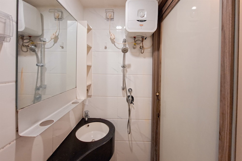 Good Deal Studio At Sky House Bsd Apartment