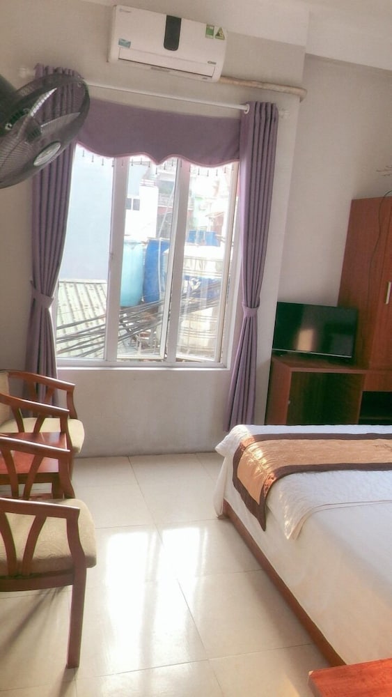 Huy Hoang Airport Hotel