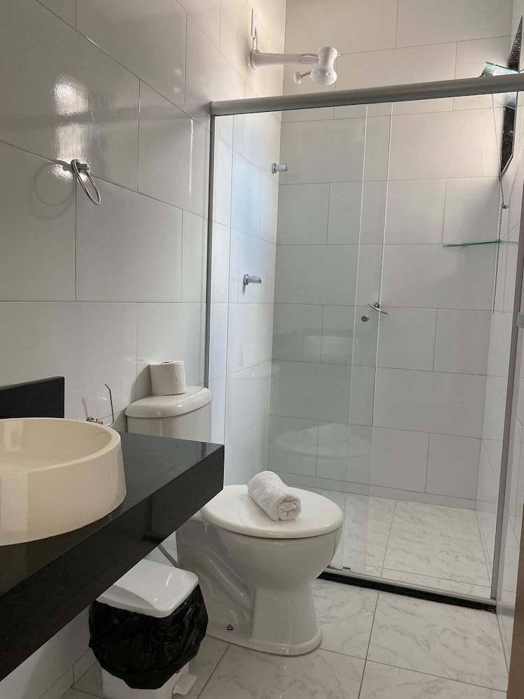 Condomínio com Piscina á 500m da Praia