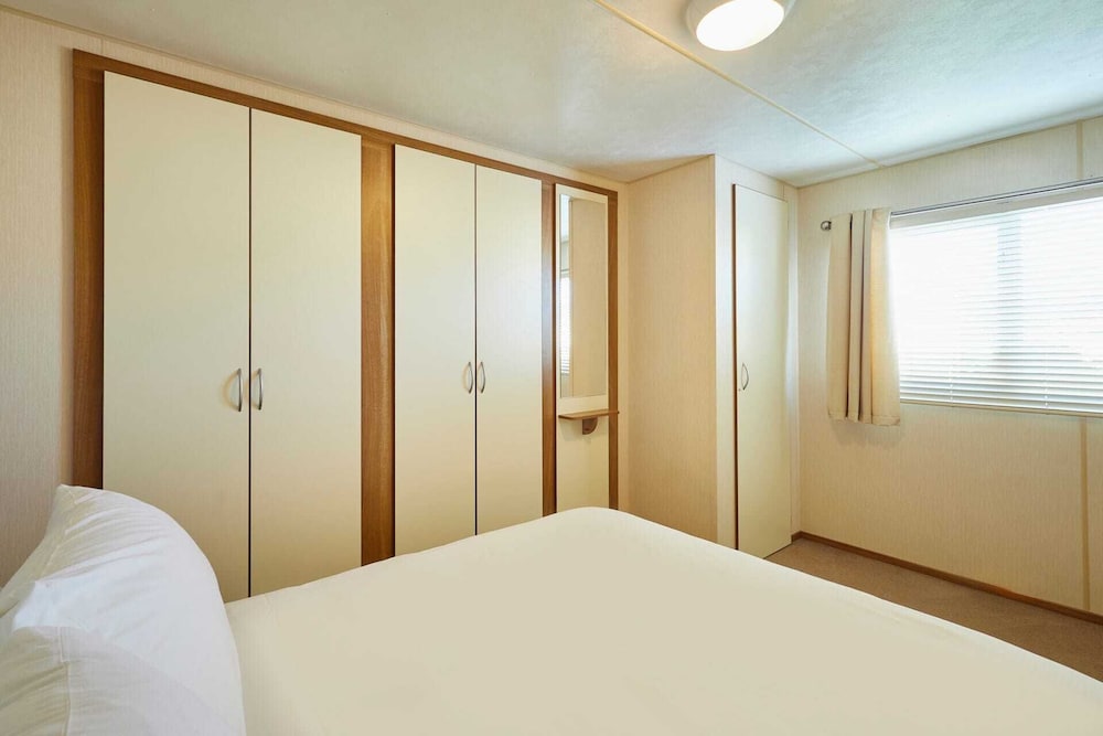Host Stay Cosy Cove