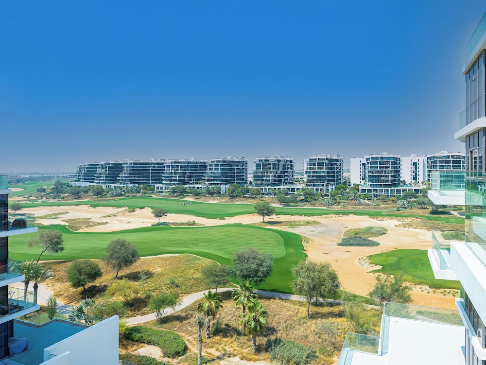Luxury StayCation - Studio in Damac Hills with Balcony and Golf Views