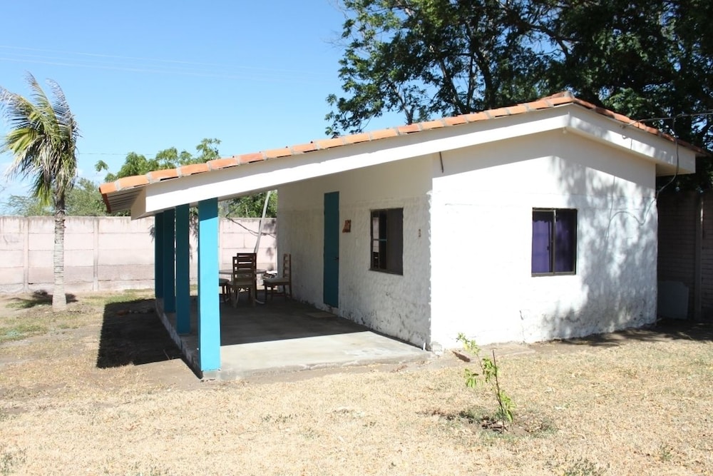 Somar Surf camp & Lodge