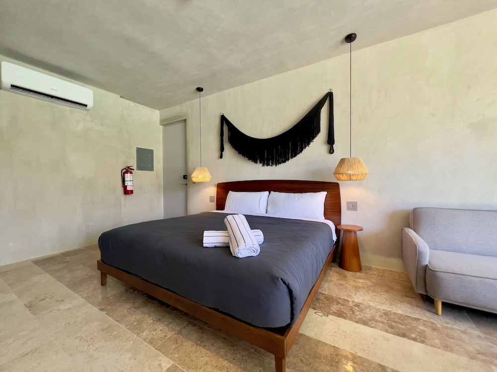 Selva Studios by Casago view 2