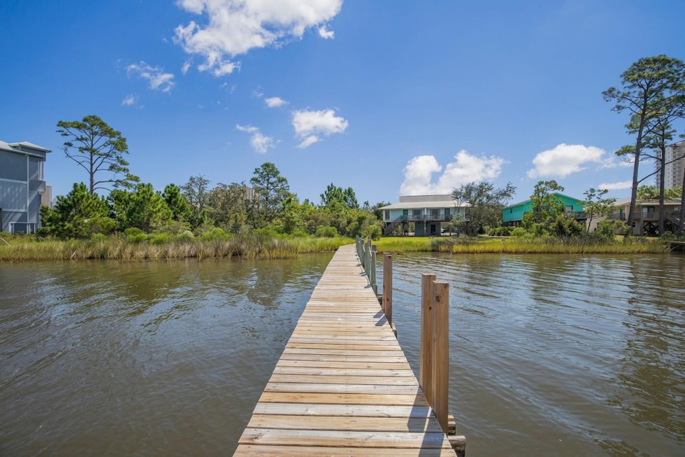 Sailhouse-west Pet Friendly Duplex in Gulf Shores view 5