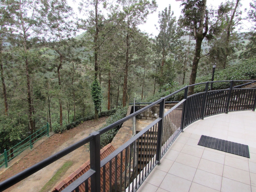 Falcon Crest Resort