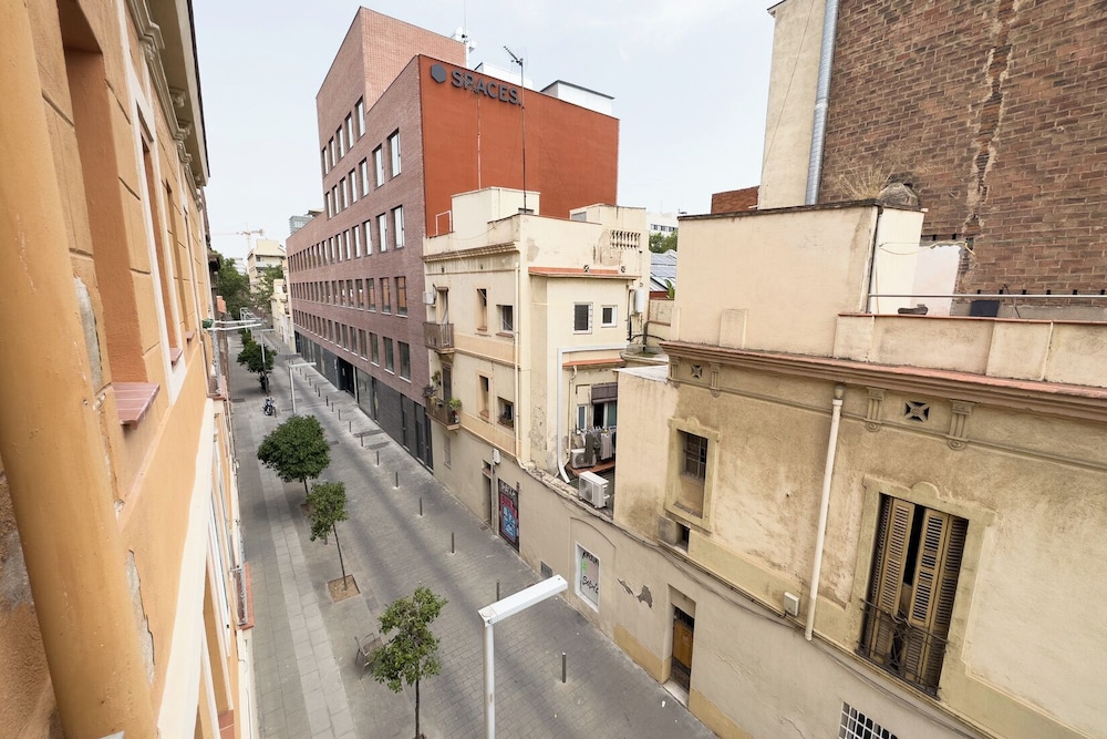 BeBarceloner Poble Nou Apartments