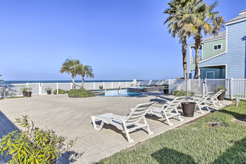 Quaint Port Isabel Getaway w/ Bay Views! view 3