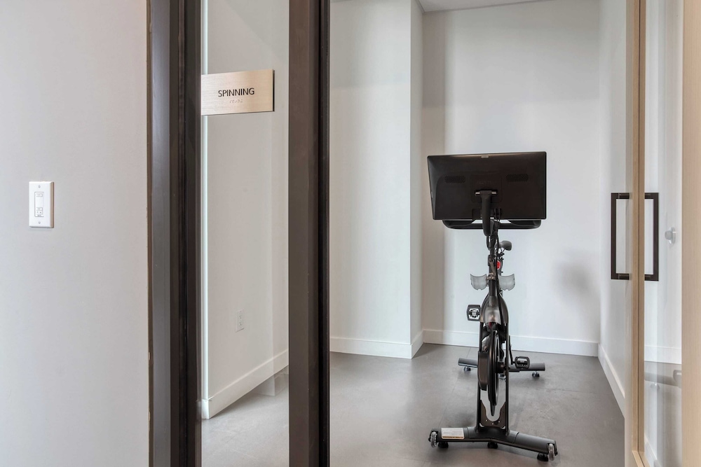 New Austin High Rise Near DT Luxe Amenities, Rooftop Pool, Gym+yoga Studio