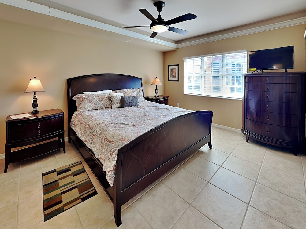 Bella Lago 423 by Distinctive Beach Rentals