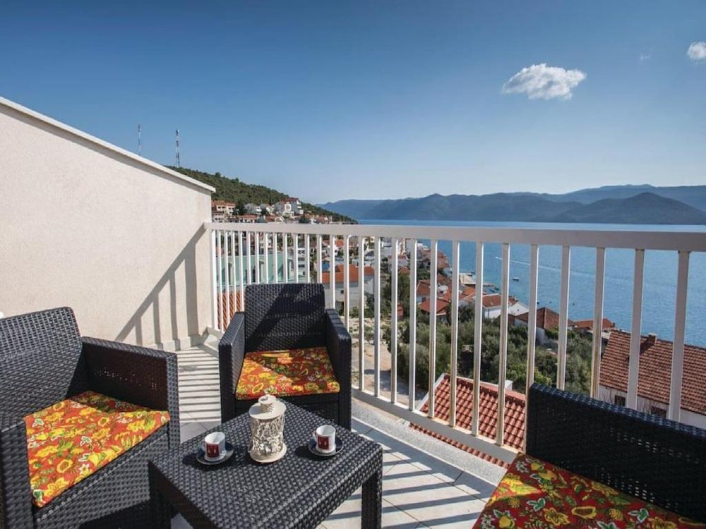Apartment Sutalo