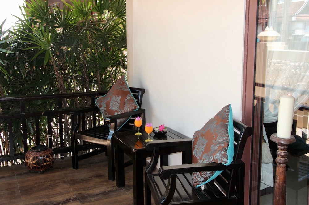 Sibaja Palms Sunset Beach Luxury Villa