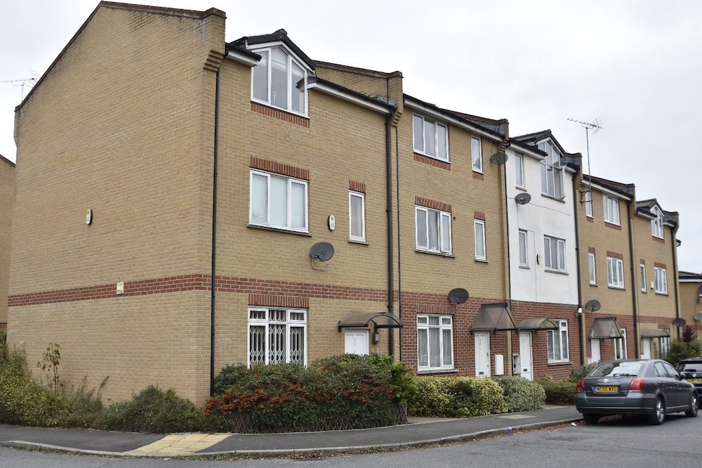 Thames view house