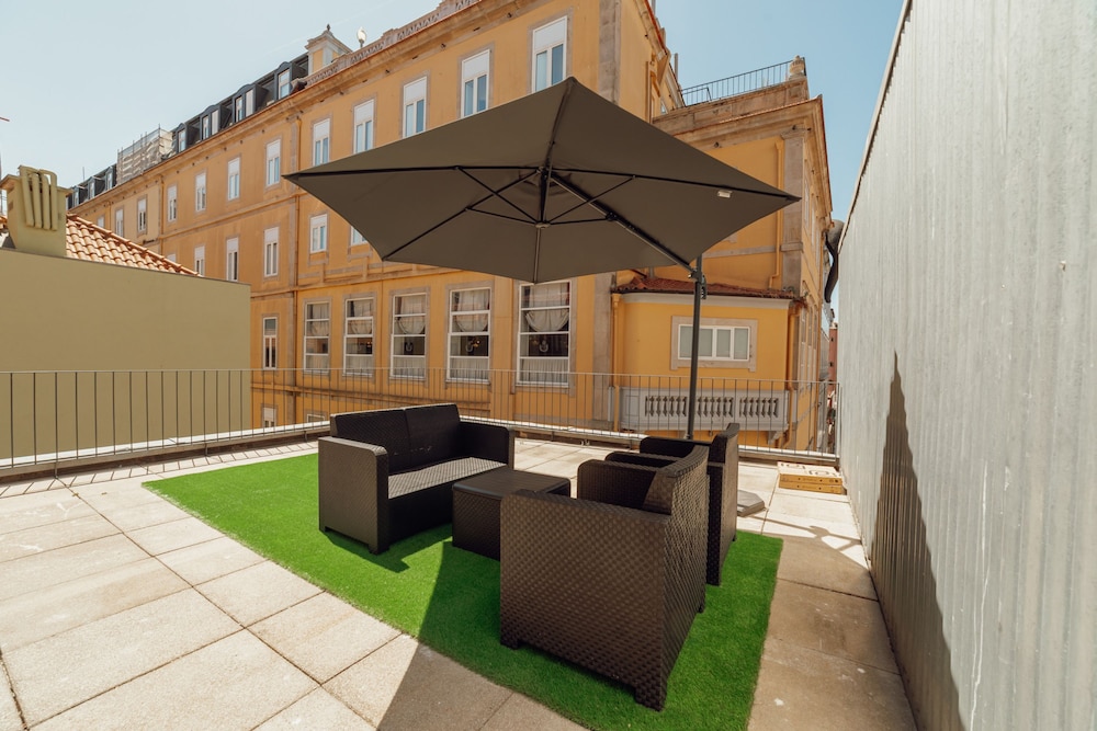Heart OF Porto Apartment B Terrace by Vacationy