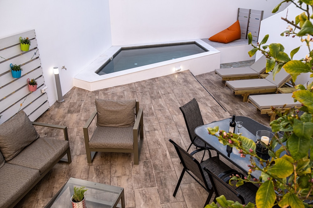 Colors In Naousa photo 3