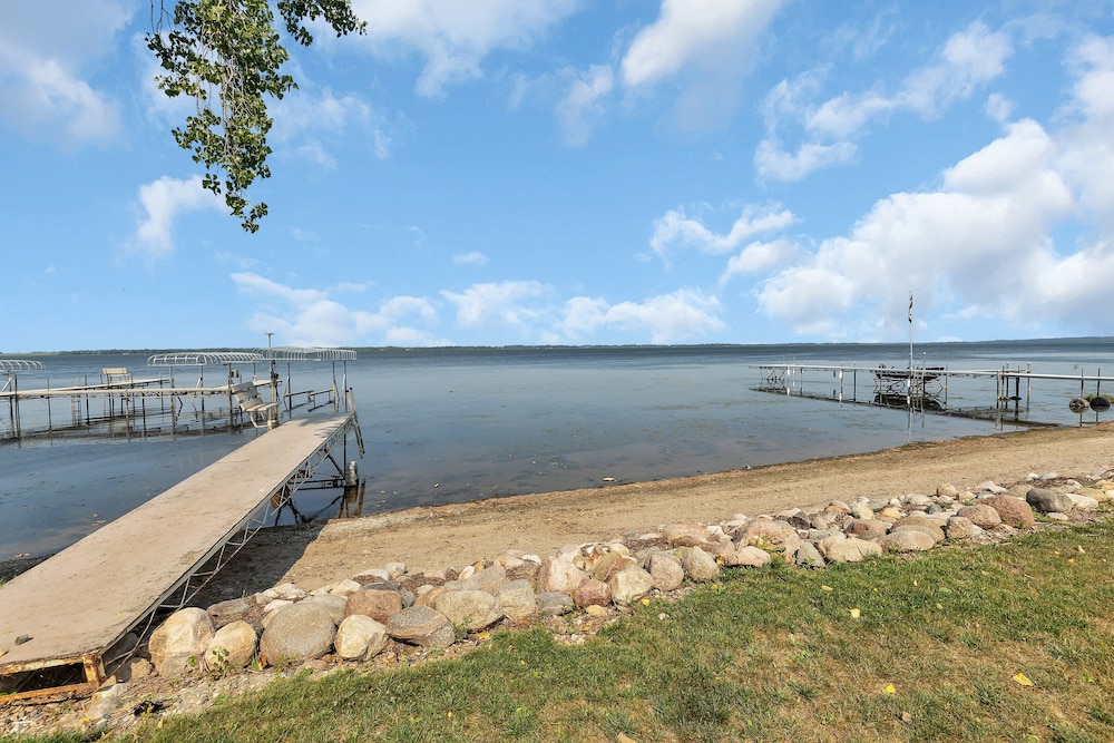 Rizzy's on the Lake - Property Image 11