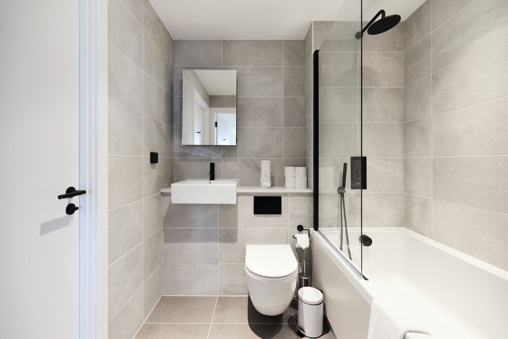 The Tottenham Escape - Lovely 2bdr Flat With Balcony