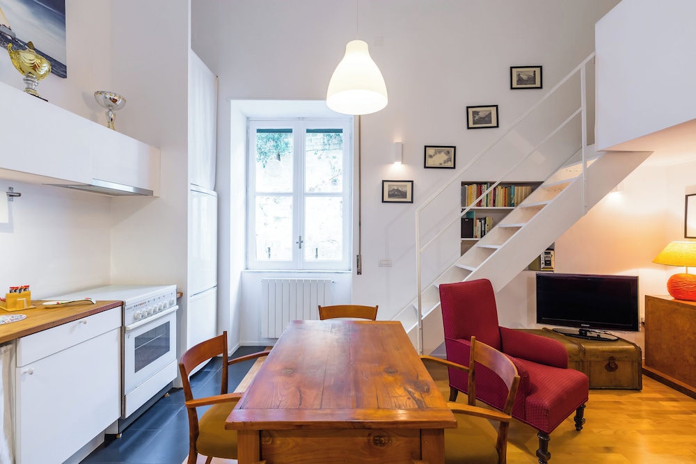Grifeo- Quiet Flat on Panoramic Route