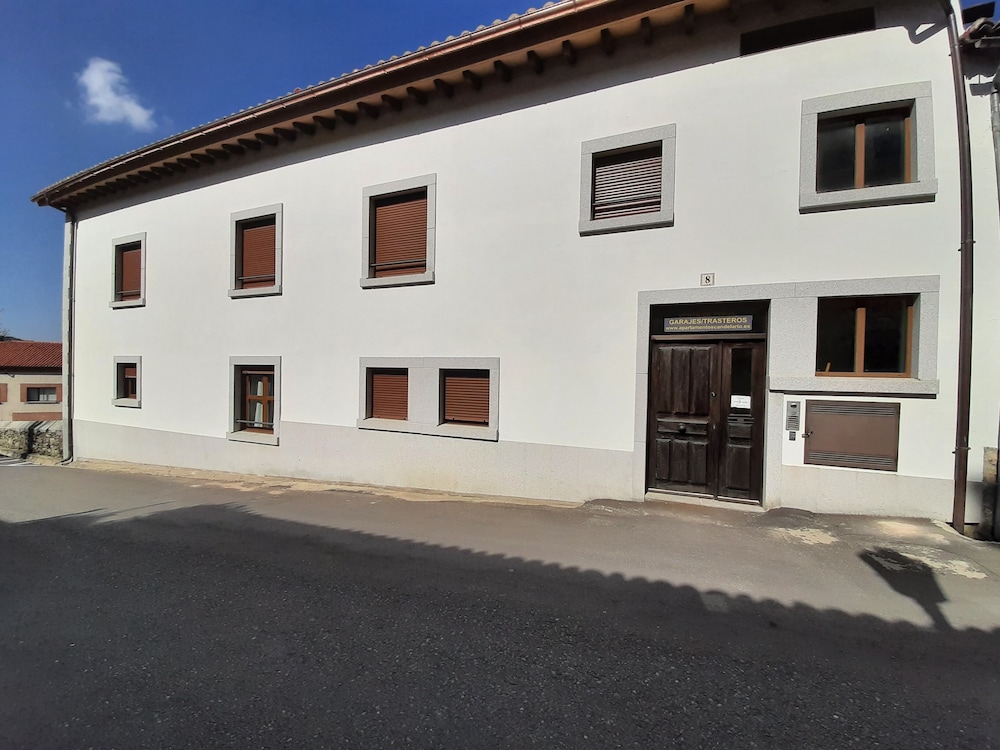 Apartamentos Candelario by gaiarooms