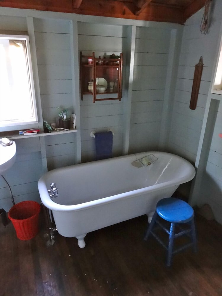 Gwanatchewan Cottage - Private Island