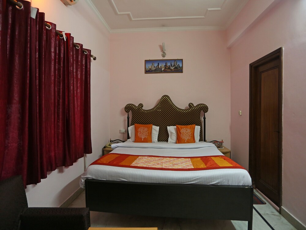 OYO 6001 Hotel City Palace