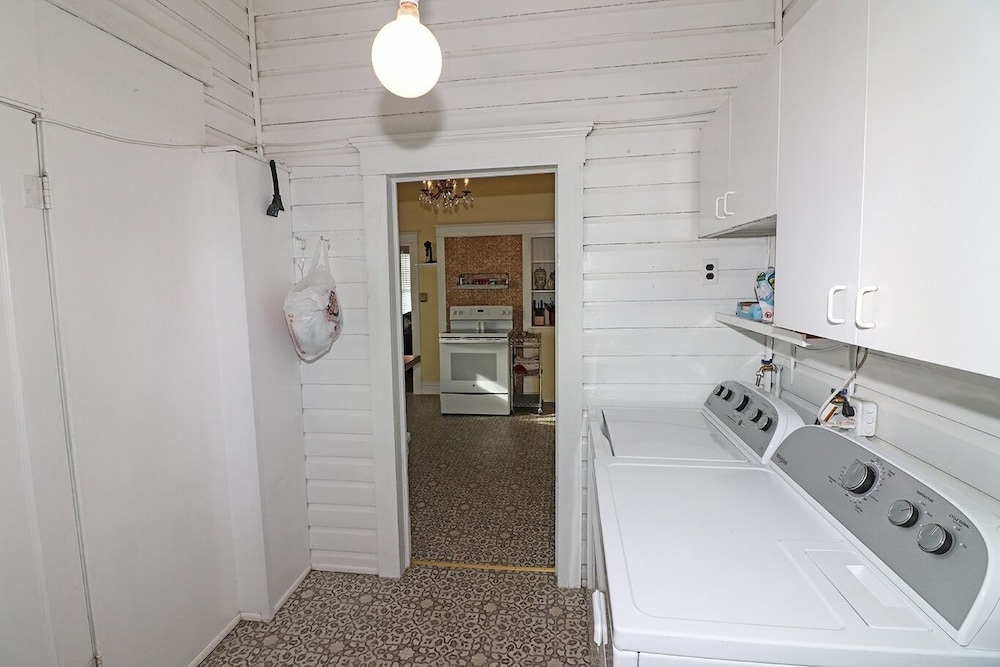 Vintage Parlor 2 Bedroom Home