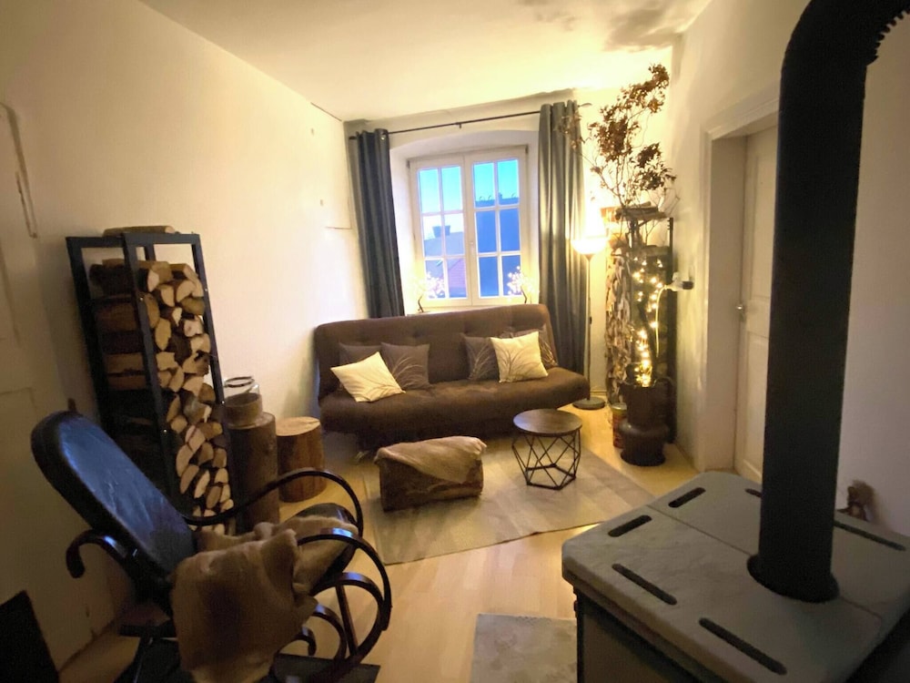 Room in Apartment - Schlummern Wie Dornröschen&rapunzel Im Schlösschen
