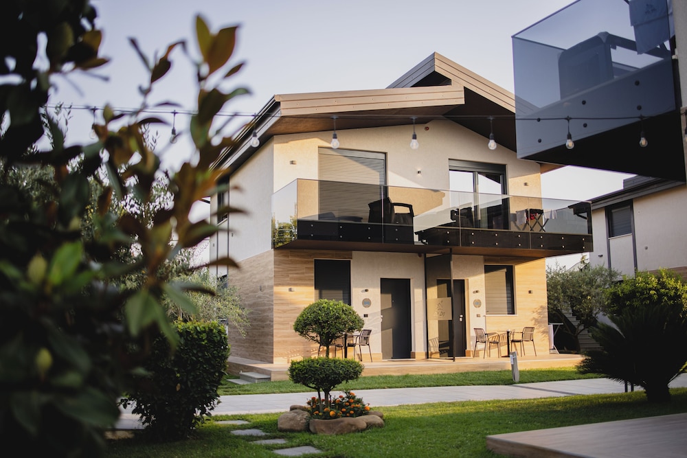 Lej & Laj Residence