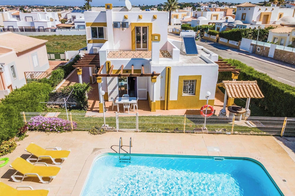 Villa Ninos