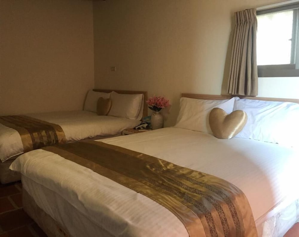 Rong Shu Xia B&B view 4