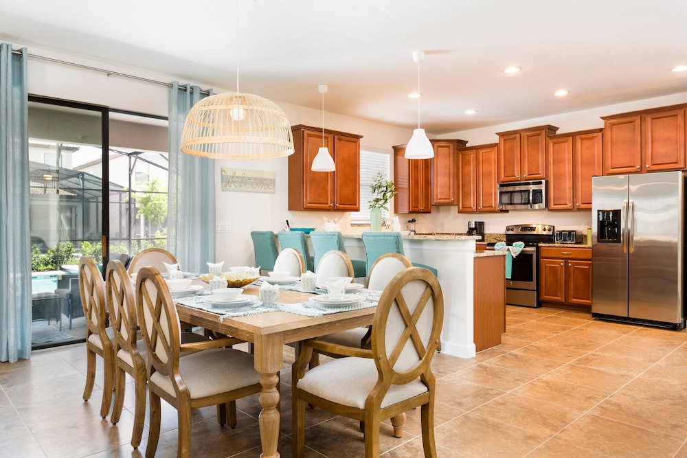 Villa Oasis Sunset 6 Bedroom Reunion - Image 5