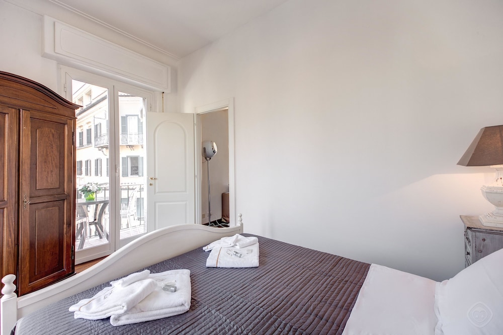 HI River View apartment