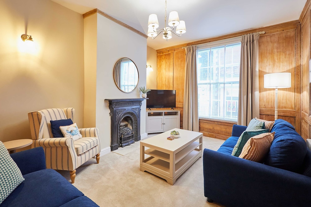 Host Stay Dalton House