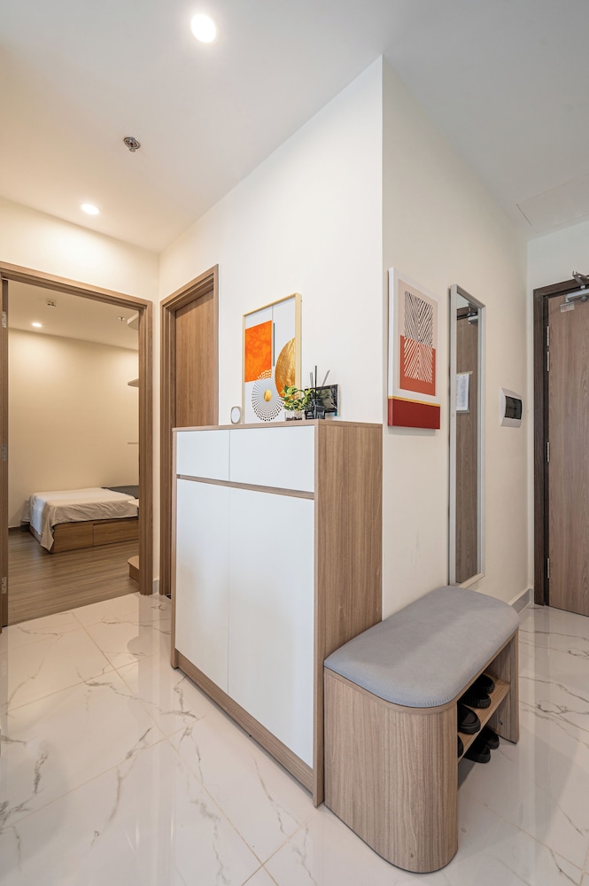 LA Nest 2BR WeeklyMonthly big deal GH2
