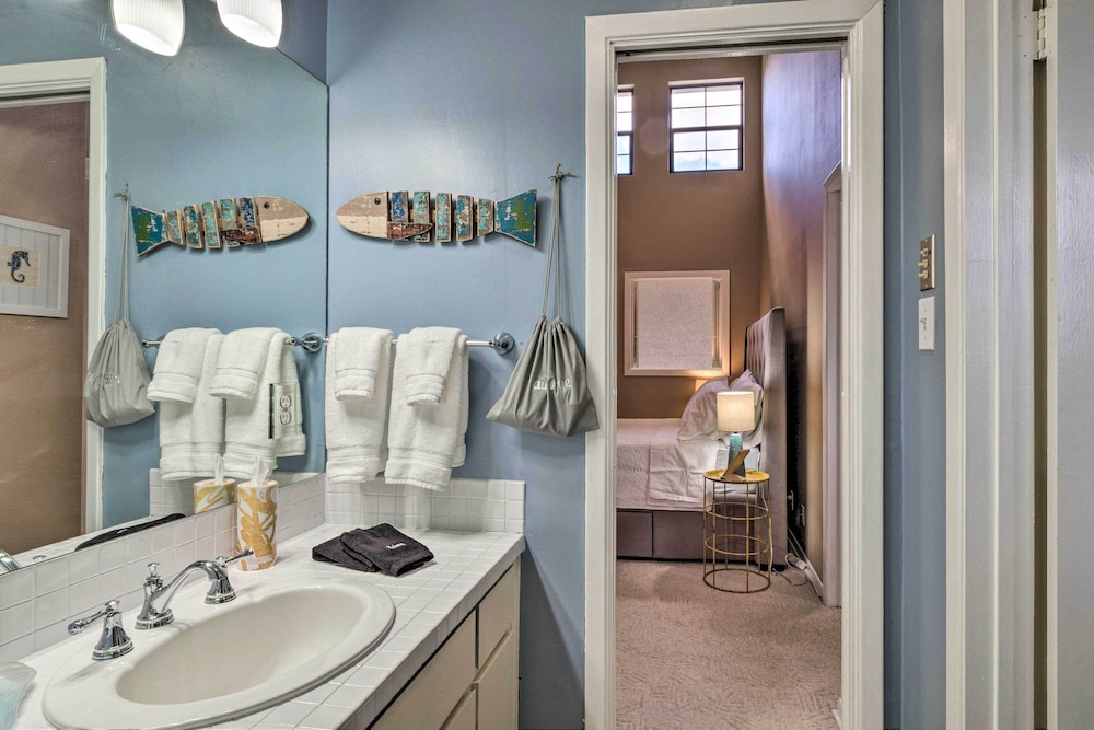 Horseshoe Bay Resort Townhome - Near Lake Lbj! - Property Image 13