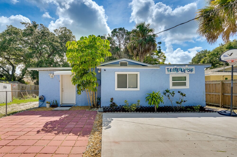 Sunny Hudson Home w/ Private Yard & Fire Pit! view 4