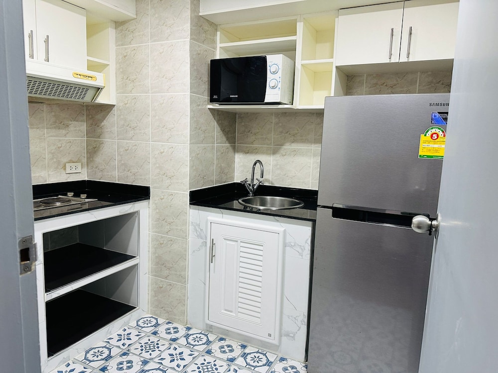 Omni Tower Sukhumvit Nana - Direct