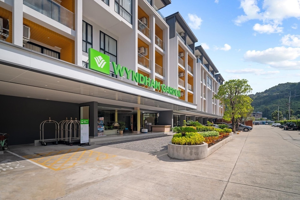 Wyndham Gardens 1320 Studio, 1m From Naithon Beach