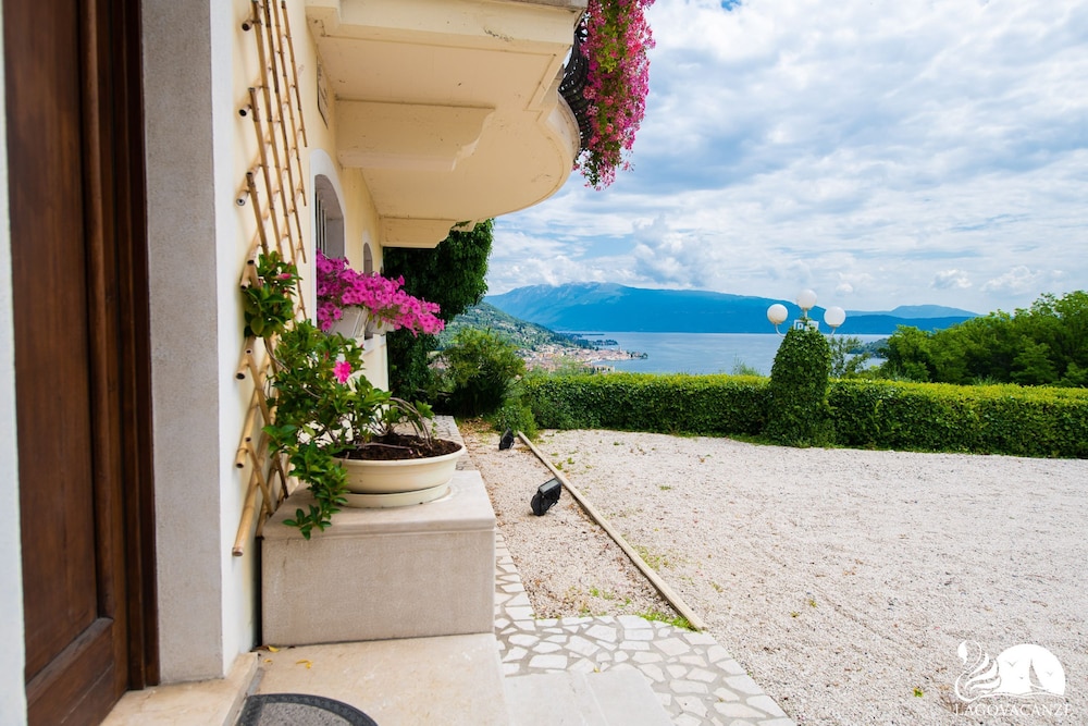 Feeling House - Appartamento Magico Lago