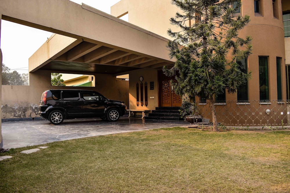 Lahore Home Stay